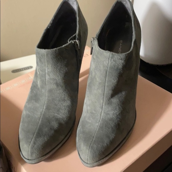 Bandolino Gray Suede Heel booties size 7M - Picture 2 of 9